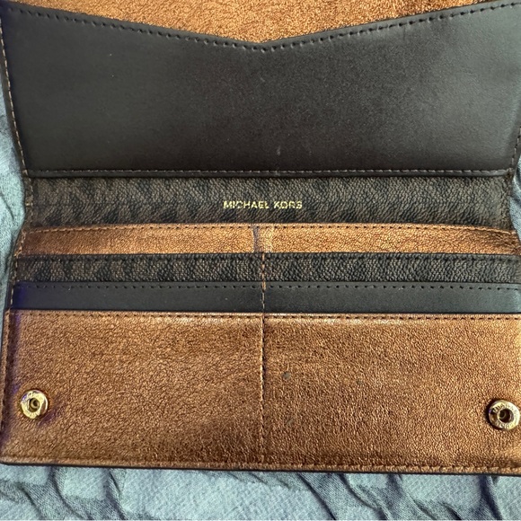 NWOT- Michael Kors Brown Wallet - Picture 4 of 8